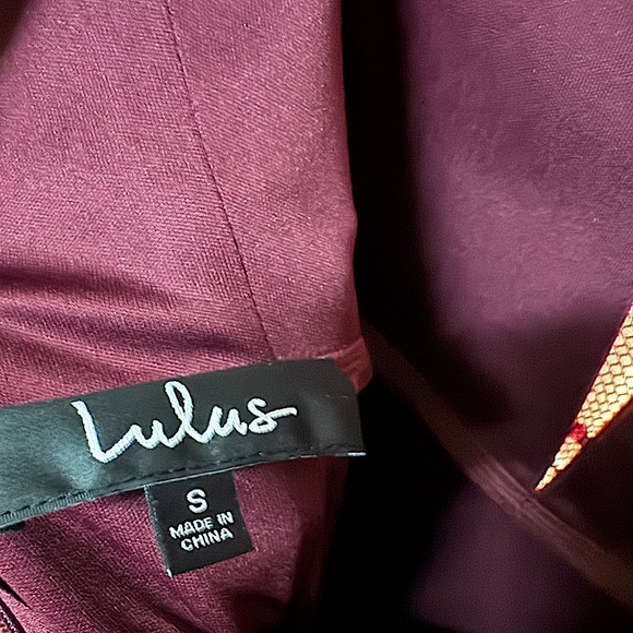 š·Lulus Lovely Ever After Burgundy Lace Long Sleeve Mermaid Maxi Dress, S - Picture 7 of 8